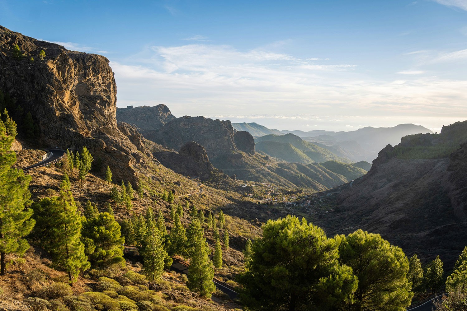 Bergachtig binnenland van Gran Canaria, nabij de Pico de las Nieves. Bergachtig binnenland van Gran Canaria, nabij de Pico de las Nieves.