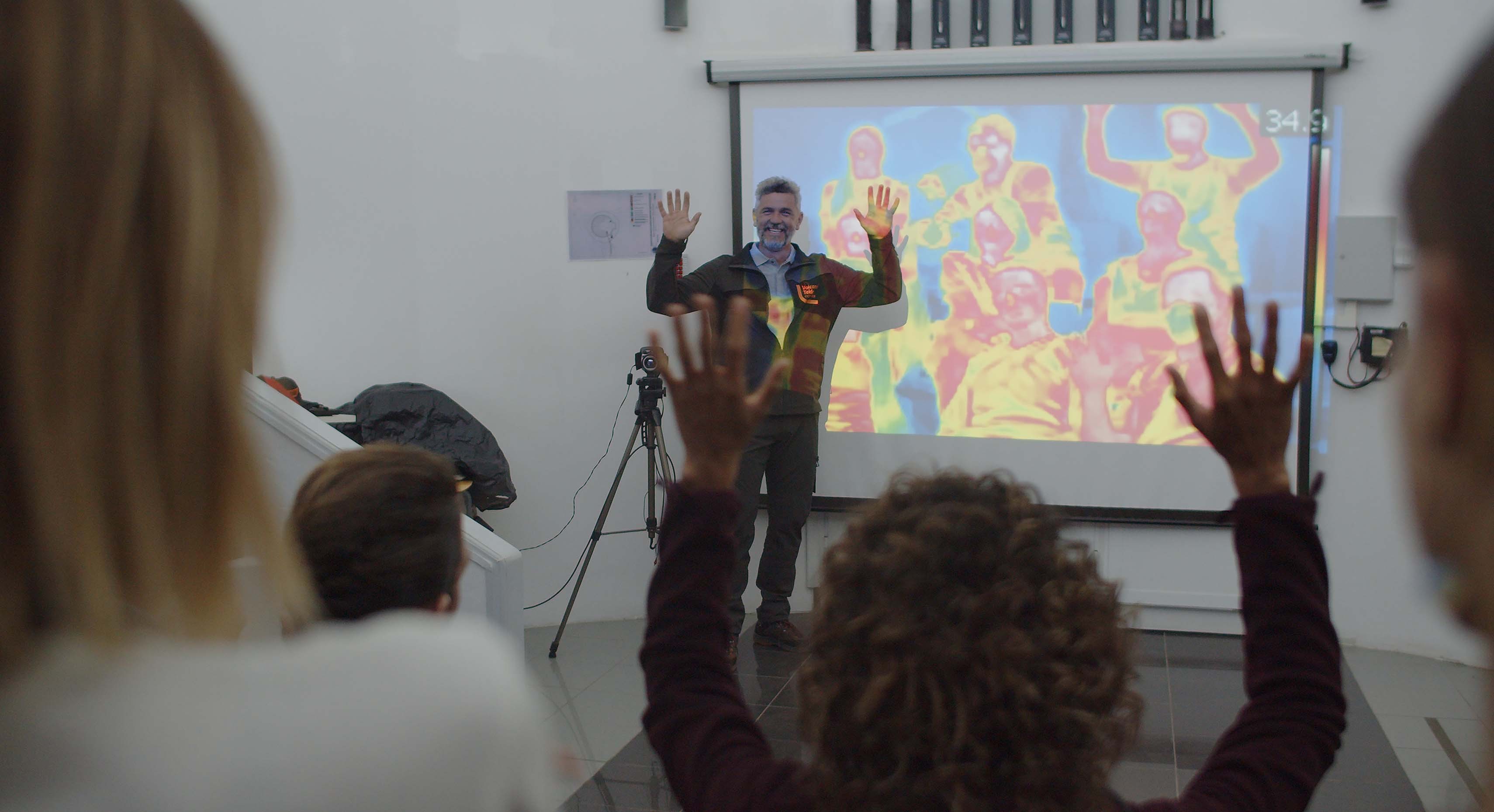 Visite de la salle des visiteurs de l'observatoire du Teide avec atelier d'astrophysique éducatif