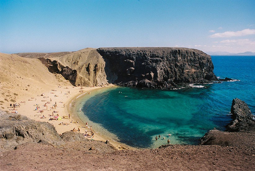 Imágen de la Playa de Papagayo en ruta Volkanica en Lanzarote