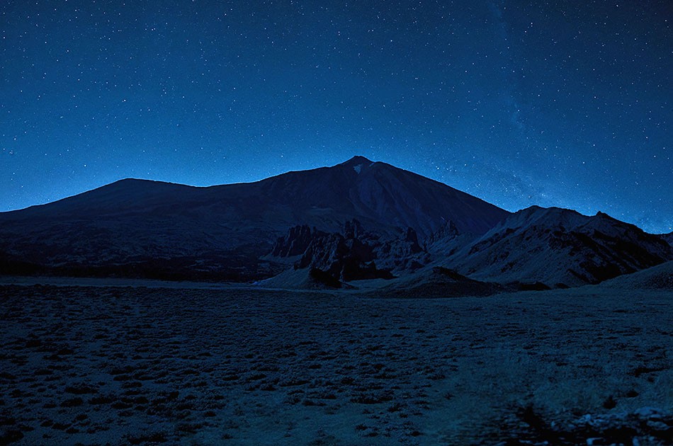 Parque Nacional del Teide al anochecer con el cielo Starlight
